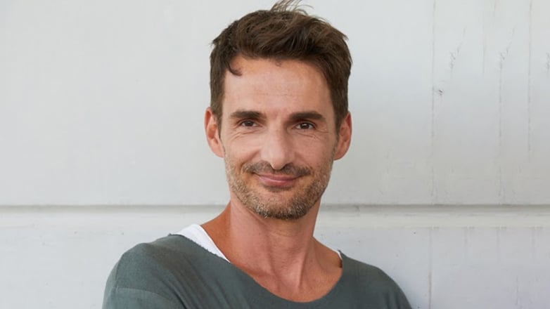 Πέθανε ο ηθοποιός Αλεξάνδρος Κομπόγιωργας: Πρωταγωνιστούσε στη σειρά «Εραστής δυτικών προαστίων»