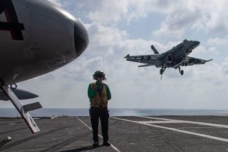 Αμερικανικό αεροσκάφος συνετρίβη στην Ανατολική Μεσόγειο – 5 νεκροί