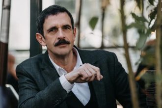 Λεωνίδας Κακούρης: «Είναι βαρύ να προσπαθούν να σε ακυρώσουν λόγω μιας τηλεοπτικής εμφάνισης»