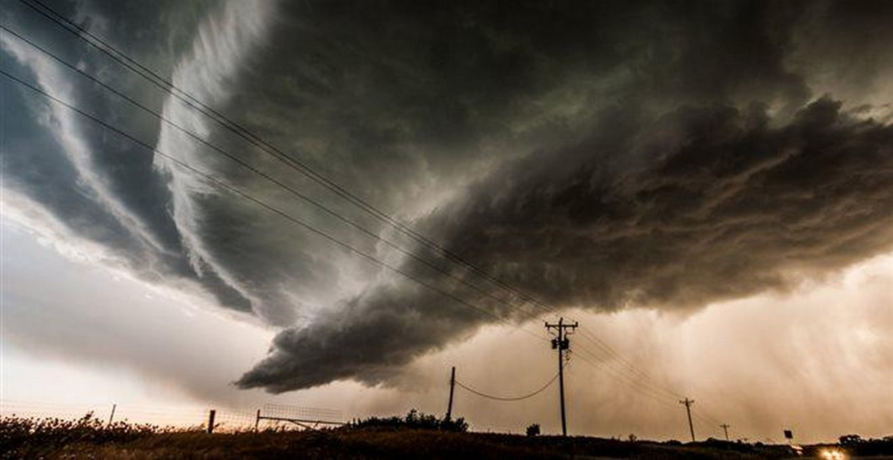 Γαλλία: Εν αναμονή της θύελλας «Κιαράν» από τον Ατλαντικό με ανέμους που φτάνουν τα 170 χλμ