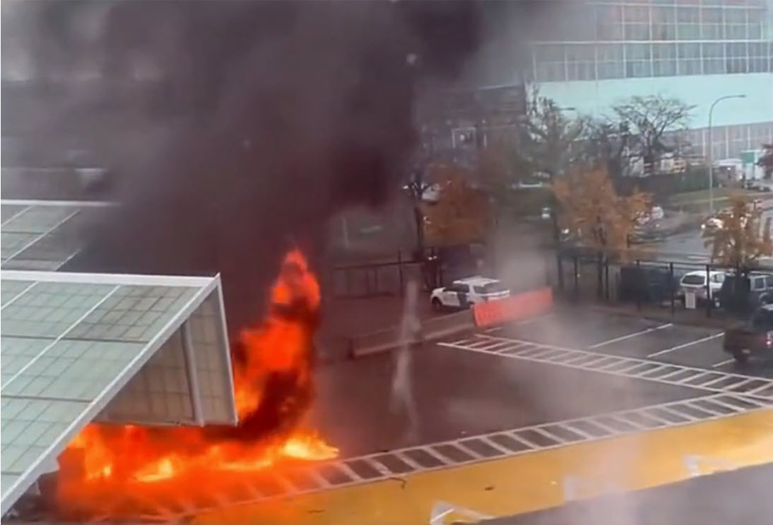 ΗΠΑ: Πιθανή "τρομοκρατική επίθεση" ερευνά το FBI στη γέφυρα Ρέινμποου - Δύο άνθρωποι σκοτώθηκαν