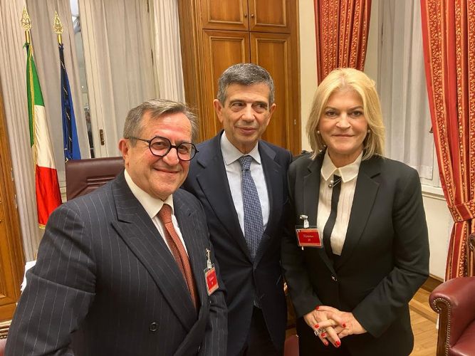 Νικολόπουλος στο Ιταλικό Κοινοβούλιο: «Στις ευρωεκλογές εμείς οι Συντηρητικοί δεν έχουμε δικαίωμα να αποτύχουμε!»