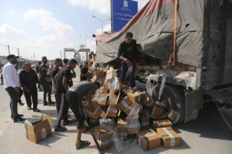 Ισραήλ: Παραχωρεί για 3 ώρες ανθρωπιστικό διάδρομο για την απομάκρυνση των αμάχων στη Γάζα