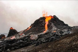 Ισλανδία: Έτοιμο να εκραγεί το ηφαίστειο – Θα μπορούσε να εξαφανίσει ολόκληρη πόλη;