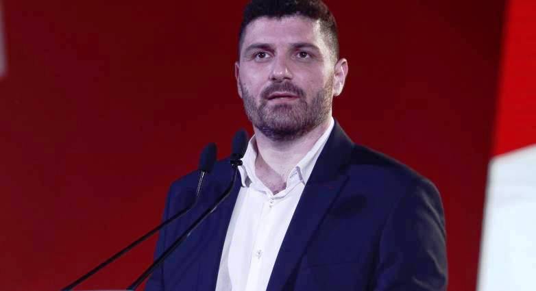 Παρέμβαση Τεμπονέρα στην ΚΕ του ΣΥΡΙΖΑ: «Παραμένουμε στο κόμμα, αλλά δεν δίνουμε λευκή επιταγή»