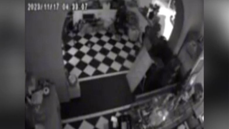 «Γλυκατζής» διαρρήκτης φεύγοντας πήρε μαζί του και μια… πάστα φλώρα