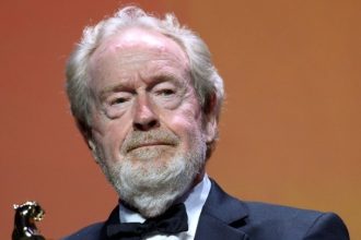 Ο Ρίντλεϊ Σκοτ απάντησε σε κριτικούς της ταινίας «Napoleon»: «Αποκτήστε ζωή»