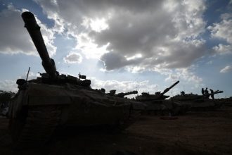 Γάζα: Περισσότεροι από 14.000 Παλαιστίνιοι νεκροί