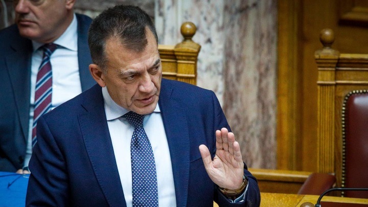 Επιστολή Βρούτση σε προέδρους ΕΑΚ: «Εισηγηθείτε πώς θα κατανείμετε τα 11 εκατ. €»