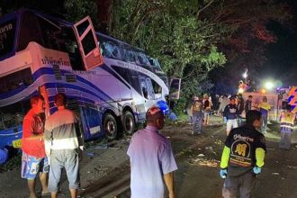 Πολύνεκρο τροχαίο στην Ταϊλάνδη με διώροφο λεωφορείο – Τουλάχιστον 14 νεκροί και 32 τραυματίες