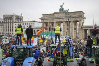 Τα τρακτέρ πολιορκούν το Βερολίνο