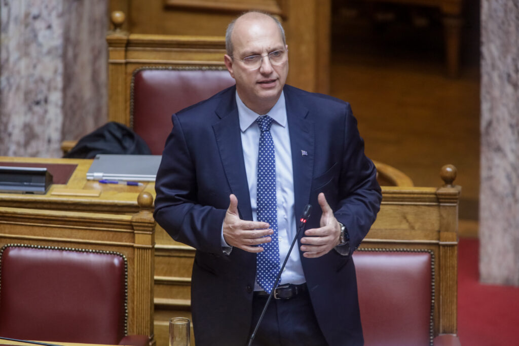Οικονόμου: Ζήτημα νομιμότητας και τιμής η σύλληψη των δραστών της δολοφονικής επίθεσης κατά του αστυνομικού
