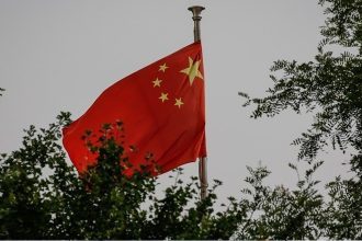 Έλλη Κοκκίνου: Γιατί δεν πήγε στην κηδεία του Βασίλη Καρρά;