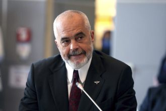 Αναγνώριση του Φρέντη Μπελέρη ως εκλεγμένου δημάρχου από τον Έντι Ράμα - Καθοριστική η παρέμβαση Μητσοτάκη