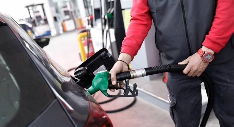 Καύσιμα: Έρχεται αύξηση των τιμών - Ακριβότερη η έξοδος για τις γιορτές