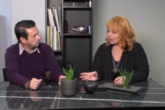 «Εγκλήματα»: Η Φωτεινή Μπαξεβάνη και ο Σταύρος Νικολαΐδης αποκαλύπτουν τις αγαπημένες τους σκηνές