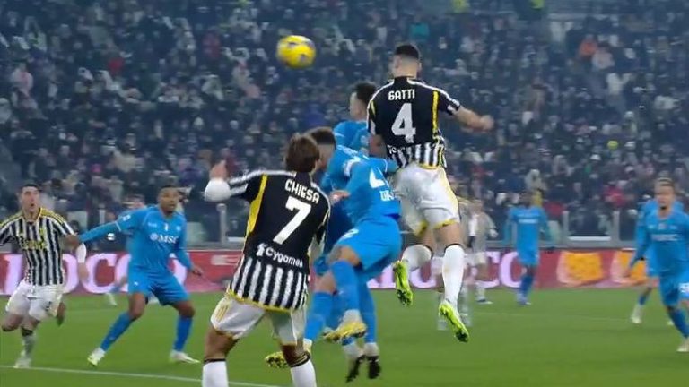 H Γιουβέντους νικήτρια στο ντέρμπι, 1-0 τη Νάπολι