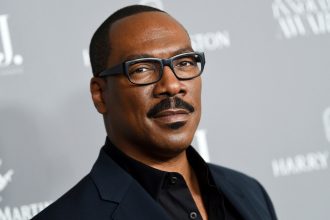 Ο Έντι Μέρφι επιστρέφει στο Μπέβερλι Χιλς