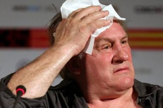 «Αμφιλεγόμενη» η στάση του Μακρόν υπέρ του Ζ. Ντεπαρντιέ ο οποίος ερευνάται για βιασμό