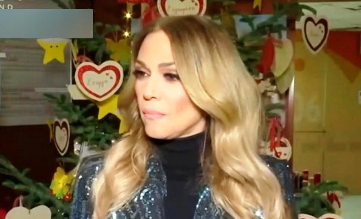 Έλλη Κοκκίνου: «Μπαίνω στον πάγο, κοιμάμαι στο ψυγείο όρθια για να μην πέφτει τίποτα»