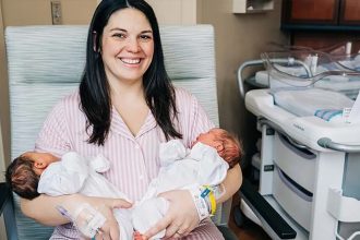 32χρονη γέννησε δύο μωρά από δύο μήτρες μέσα σε δύο μέρες