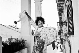 Ρένα Βλαχοπούλου: Στην Κέρκυρα από σήμερα τα οστά της - 20 χρόνια μετά το θάνατό της