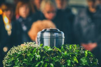 Οικογένεια αποτέφρωσε άγνωστο – Το μακάβριο λάθος του νοσοκομείου