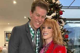 Kathy Griffin: Xώρισε με τον σύζυγό της λίγο πριν από την τέταρτη επέτειο γάμου τους