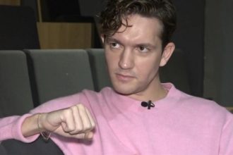 Μιχαήλ Ταμπακάκης: «Στον έρωτα με χάνετε, οριακά είμαι μη λειτουργικός»