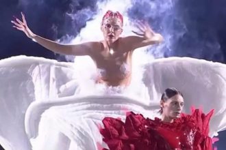 Η Τάμτα εμφανίστηκε topless στο Madwalk 2023