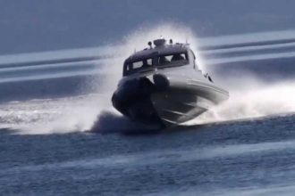 Σενεγάλη: Κινηματογραφική καταδίωξη ταχύπλοου - Πετούσαν στη θάλασσα 690 κιλά κοκαΐνη!