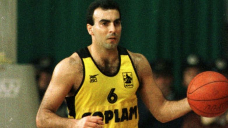 Σαν σήμερα ο Νίκος Γκάλης κάνει ντεμπούτο στα παρκέ με τη φανέλα του Άρη