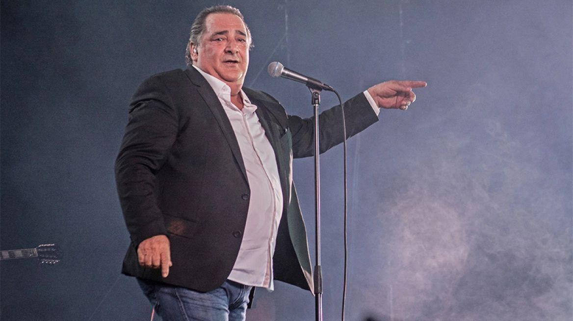 Βασίλης Καρράς: «Με πήρε τηλέφωνο και μου είπε να ετοιμάσω το νεκροταφείο – Ήξερε ότι θα φύγει»