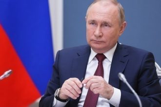 «Δεν θα υποχωρήσουμε ποτέ», προειδοποιεί ο Πούτιν στην ομιλία του για το Νέο Έτος