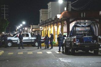 Mεξικό: Eπίθεση κατοίκων χωριού σε αστυνομικούς με αφορμή δολοφονία νεαρού