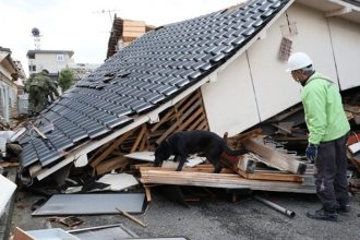 Σεισμός στην Ιαπωνία: Στους 126 οι νεκροί – Οι κακές καιρικές συνθήκες δυσχεραίνουν το έργο των διασωστών