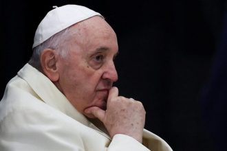 Πάπας Φραγκίσκος: Είμαι στο πλευρό της καθολικής εκκλησίας στην Κωνσταντινούπολη που δέχτηκε επίθεση