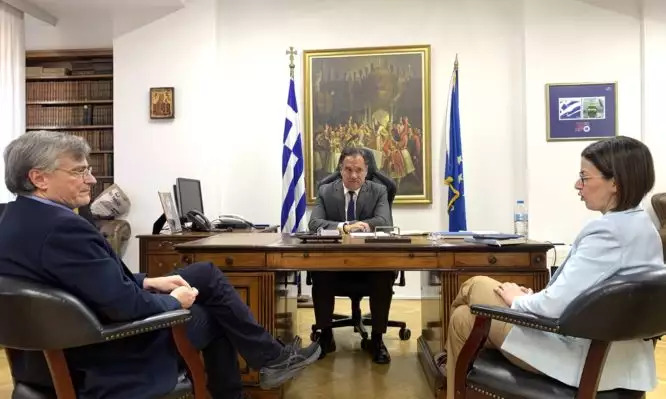 Κορονοϊός: Επανεμφάνιση Τσιόδρα μετά την έκρηξη κρουσμάτων - Έκτακτη σύσκεψη στο υπουργείο Υγείας