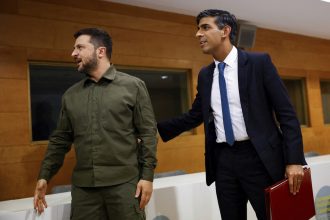 Επικοινωνία Σούνακ - Ζελένσκι: Ο Βρετανός πρωθυπουργός έδωσε εντολή για περαιτέρω στρατιωτική βοήθεια