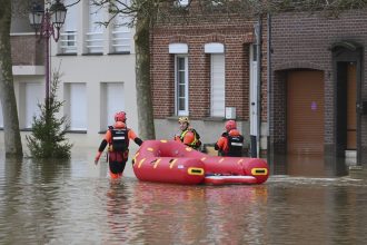 Γαλλία: Έκτακτα μέτρα μετά τις σαρωτικές πλημμύρες