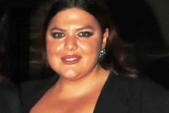 Η Δανάη Μπάρκα αποκάλυψε τον λόγο που βιώνει δύσκολη περίοδο - Δεν πίστευα ότι θα το ζήσω αυτό, έγραψε