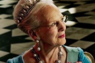 Δανία: Το παρασκήνιο της βασιλικής παραίτησης - Οι φήμες για τα ερωτικά σκάνδαλα στο παλάτι