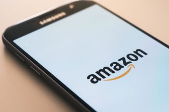 Γαλλία: Πρόστιμο 32 εκ. ευρώ στην Amazon για παρακολούθηση των εργαζομένων της