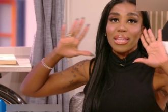 Ελίζαμπεθ Ελέτσι: Άφωνη από το δώρο γάμου που της έκαναν Πλεύρης - Σιακαβάρα