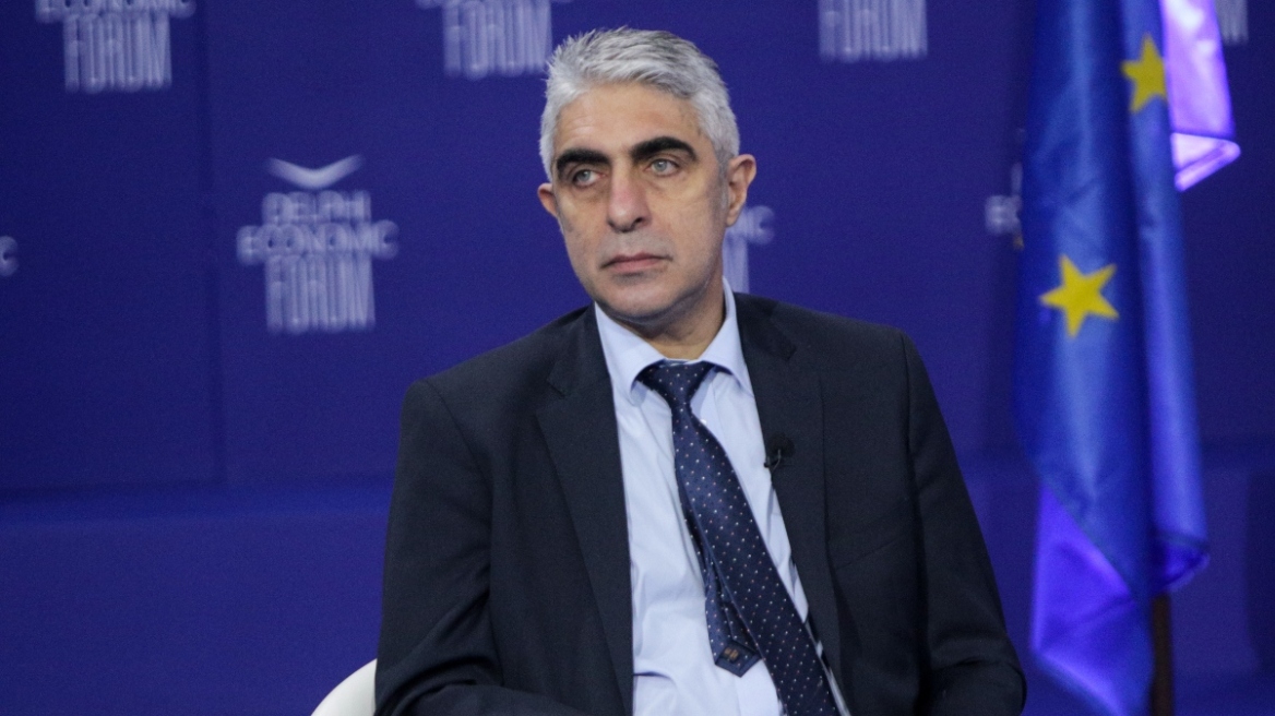 Γιώργος Τσίπρας για ομόφυλα ζευγάρια: «Προβληματίζομαι για το θέμα της παρένθετης κύησης»