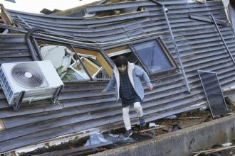 Ιαπωνία: Τουλάχιστον 92 νεκροί και 242 αγνοούμενοι από τα 7,6 Ρίχτερ