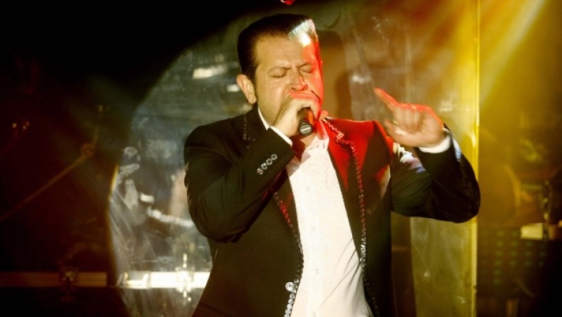 Στην εντατική σε κρίσιμη κατάσταση ο τραγουδιστής Χάρης Κωστόπουλος