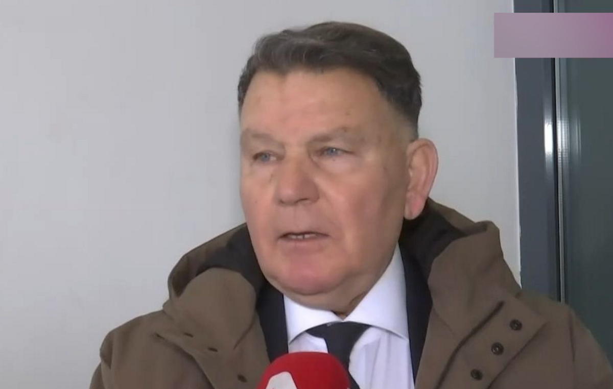 Αλέξης Κούγιας: «Ο Λάκης Λαζόπουλος έχει «πεθάνει» και προσπαθεί να βγει από τον τάφο του»