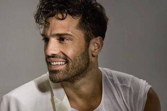 Κωνσταντίνος Αργυρός για Γιώργο Νταλάρα: «Εγώ είμαι ένα τίποτα μπροστά του»