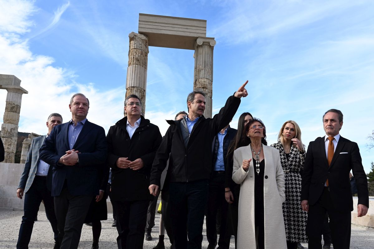Ο Κυριάκος Μητσοτάκης «ανοίγει τα χαρτιά του» για τον γάμο των ομόφυλων ζευγαριών